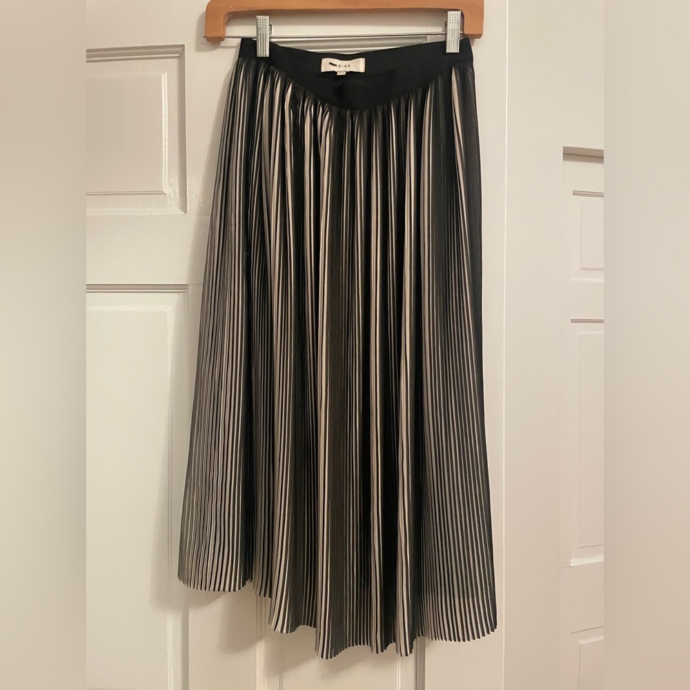 Reiss Black and White Pleated Midi Skirt with Contrast Waistband